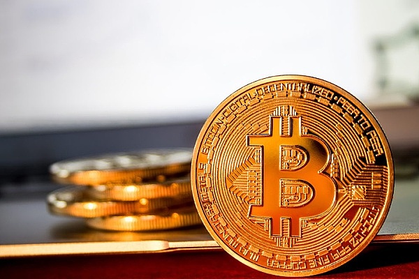 欧盟加密监管变革：从碎片化到统一标准的艰难之路